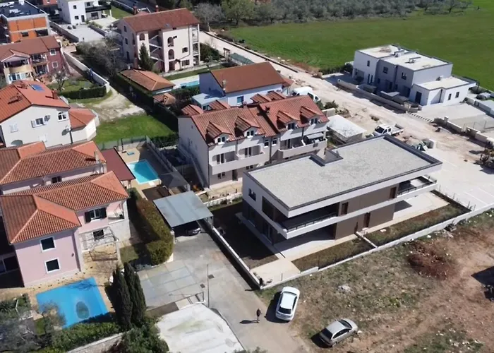 Ap Contessa 아파트 Bužinija