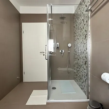 Ap Contessa * Bužinija