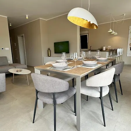 Ap Contessa * Bužinija