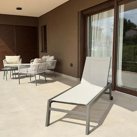 Daire Ap Contessa Bužinija