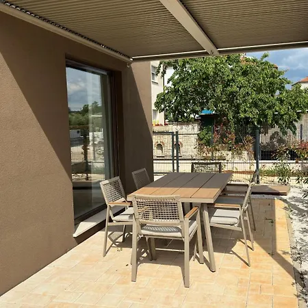 Ap Contessa Bužinija