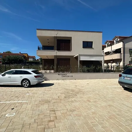 Ap Contessa * Bužinija