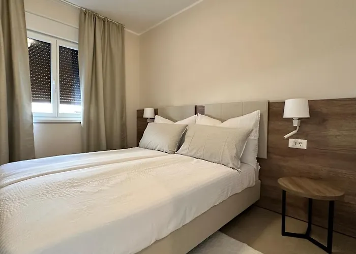 Ap Contessa Διαμέρισμα Bužinija